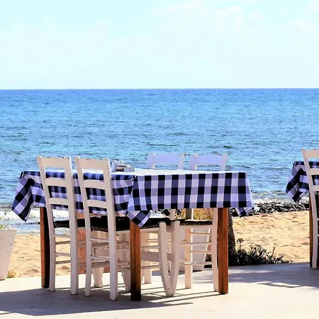 Beautiful Crete 4 Bedrooms Cretan Seafront Private Pool Close To Town Elounda Vila